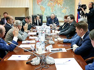 Заседание согласительной комиссии по закону о запрете гостиничных услуг в жилых помещениях многоквартирных домов