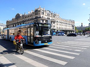 общественный транспорт автобус электробус курьер