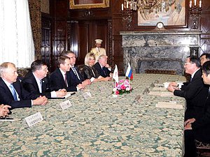 10-11 июня Председатель Государственной Думы Федерального Собрания Российской Федерации С.Е.Нарышкин посетил Японию по приглашению Председателя Палаты представителей Парламента Японии Т.Ёкомити