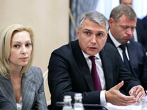 Заместитель Председателя Государственной Думы Ольга Тимофеева и Полномочный представитель Президента РФ в Северо-Кавказском федеральном округе Александр Матовников