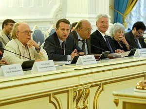Сергей Нарышкин провел расширенное заседание президиума Российского исторического общества