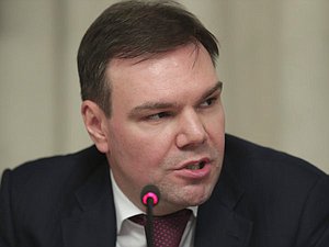 Председатель Комитета по информационной политике, информационным технологиям и связи Леонид Левин