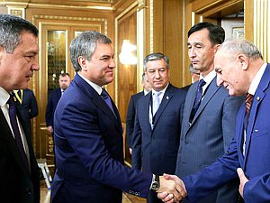 Встреча Председателя Государственной Думы Вячеслава Володина с председателем Законодательной палаты Олий Мажлиса Республики Узбекистан Нурдинжоном Исмоиловым. Автор фото: Анна Исакова/Фотослужба Государственной Думы