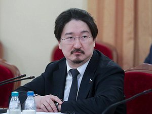 Председатель Комитета по охране здоровья Бадма Башанкаев
