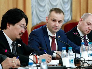 Председатель Комитета по охране здоровья Сергей Леонов