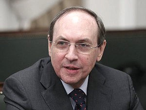 Первый заместитель Председателя по международным делам Вячеслав Никонов