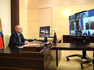 Совещание с постоянными членами Совета Безопасности (в режиме видеоконференции). Фото: kremlin.ru