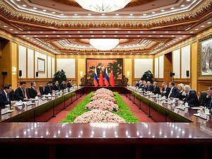 维亚切斯拉夫·沃洛金国家杜马主席和习近平中华人民共和国主席举行了会晤