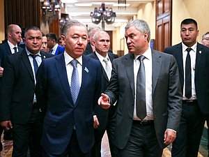 Chairman of the Mazhilis of the Parliament of the Republic of Kazakhstan Nurlan Nigmatulin and Chairman of the State Duma Viacheslav Volodin
