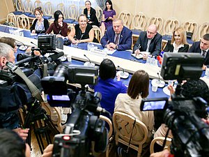 Встреча Председателя Комитета по обороне Владимира Шаманова с журналистами Республик Абхазия и Южная Осетия