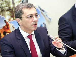Председатель Комитета по промышленности и торговле Владимир Гутенев