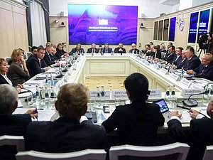 Расширенное заседание Комитета по аграрным вопросам на тему «Развитие современных технологий производства и глубокой переработки в агропромышленном комплексе как основа продовольственной безопасности России и доступности продуктов питания для населения»