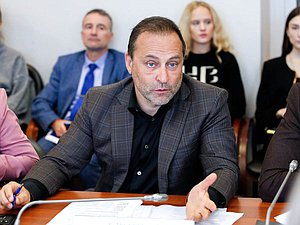 Председатель Комитета по физической культуре и спорту Дмитрий Свищев