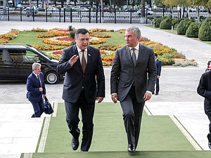 Speaker of the Legislative Chamber of the Oliy Majlis Nuriddinjon Ismailov and Chairman of the State Duma Viacheslav Volodin