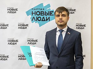 Член Комитета по информационной политике, информационным технологиям и связи Антон Ткачев