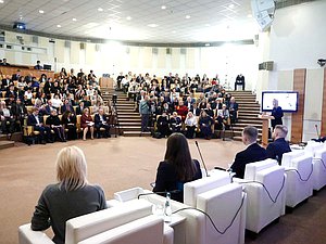 Парламентские слушания на тему «Поддержка социально ориентированных НКО: совершенствование нормативно-правового регулирования и существующих мер поддержки»