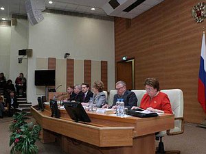 Поправки к проекту закона об образовании обсуждены на парламентских слушаниях в Госдуме