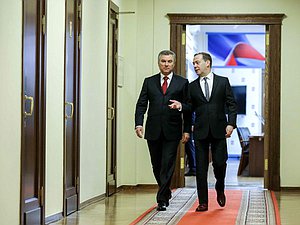 Председатель Государственной Думы Вячеслав Володин и Председатель Правительства РФ Дмитрий Медведев