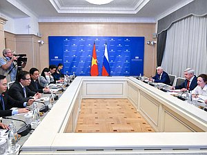 Встреча Первого заместителя Председателя Государственной Думы Ивана Мельникова с делегацией Социалистической Республики Вьетнам во главе с заместителем Председателя Национального собрания Ле Минь Хоаном
