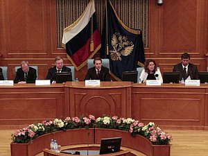 30 мая в Счетной палате Российской Федерации начал работу первый Евразийский антикоррупционный  форум, в котором принял участие Председатель Государственной Думы С.Е.Нарышкин 