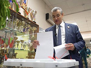 Руководитель фракции ЛДПР Леонид Слуцкий
