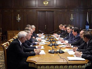 Председатель Государственной Думы, Председатель Российского исторического общества Сергей Нарышкин провел первое заседание президиума Совета Российского Исторического Общества