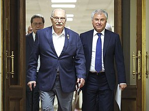 Народный артист РСФСР, Герой Труда России, режиссер Никита Михалков и Председатель Государственной Думы Вячеслав Володин