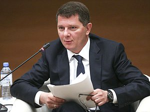 Председатель Комитета по экономической политике, промышленности, инновационному развитию и предпринимательству Сергей Жигарев