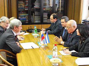 Иван Мельников встретился с заместителем Председателя Совета Министров Кубы Рикардо Кабрисасом (27  января 2010 года)

