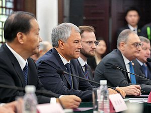 Chairman of the State Duma Vyacheslav Volodin visited the Nanjing University