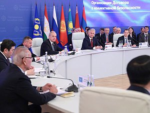 Председатель Палаты представителей Национального собрания Республики Беларусь Игорь Сергеенко и Председатель Государственной Думы Вячеслав Володин