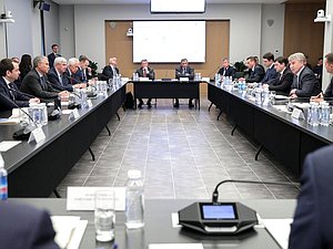 Выездное рабочее совещание Совета Государственной Думы в Центре строительства крупнотоннажных морских сооружений (ЦСКМС) в Мурманской области