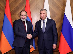 Prime Minister of the Republic of Armenia Nikol Pashinyan and Chairman of the State Duma Vyacheslav Volodin