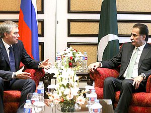 Встреча Председателя Государственной Думы Вячеслава Володина с Председателем Национальной Ассамблеи Исламской Республики Пакистан Сардаром Садиком. Автор фото: Марат Абулхатин/Фотослужба Государственной Думы