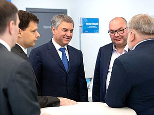 Председатель Государственной Думы Вячеслав Володин, Генеральный директор Информационного агентства России «ТАСС» Сергей Михайлов и директор «Фонда развития интернет-инициатив» (ФРИИ) Кирилл Варламов. Сергей Бобылев/ТАСС