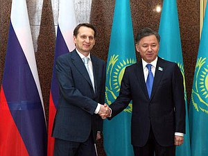 Сергей Нарышкин выразил убеждение, что «решение такой амбициозной задачи, как создание к 1 января 2015 года Евразийского экономического союза, потребует серьезной перестройки всей системы межпарламентского взаимодействия в его евразийском измерении»