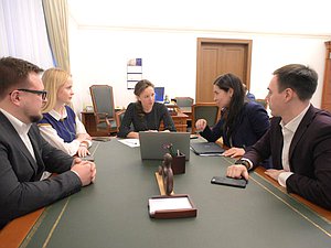 Встреча заместителя Председателя ГД Анны Кузнецовой с представителями Молодежного парламента