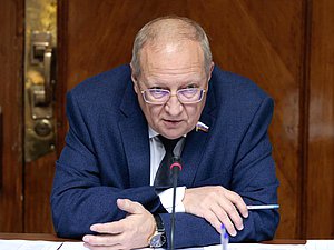 Председатель Комитета по обороне Владимир Касатонов