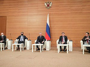 Заседание фракции «Единая Россия», посвященное обсуждению проекта федерального бюджета на 2021 год и плановый период 2022 и 2023 годов