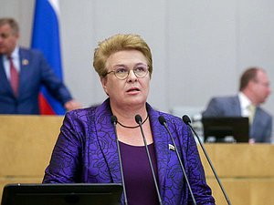 Первый заместитель Председателя Комитета по вопросам семьи, женщин и детей Ольга Окунева