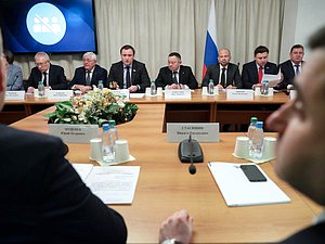 Заседание Комитета по строительству и ЖКХ с участием Министра строительства и ЖКХ РФ Ирека Файзуллина