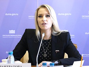 Председатель Комитета по развитию гражданского общества, вопросам общественных и религиозных объединений Яна Лантратова