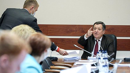 Председатель Комитета по бюджету и налогам Андрей Макаров