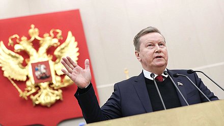 Первый заместитель Председателя Комитета по контролю и Регламенту Олег Нилов