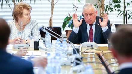 Председатель Комитета по региональной политике, проблемам Севера и Дальнего Востока Николай Харитонов
