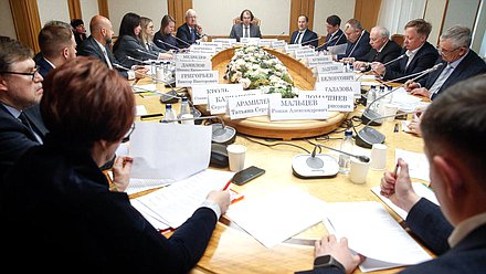 Круглый стол Комитета по аграрным вопросам на тему «Нормативно-правовое регулирование оборота и использования пестицидов и агрохимикатов в России, а также международной торговли продукцией растениеводства»