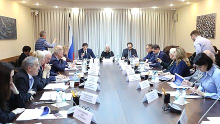 Заседание Комитета по просвещению с участием Министра просвещения РФ Сергея Кравцова