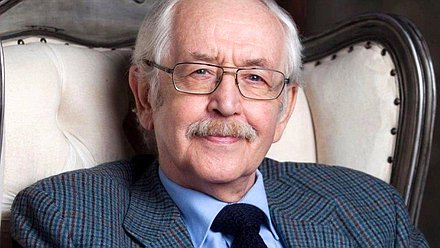 Василий Ливанов