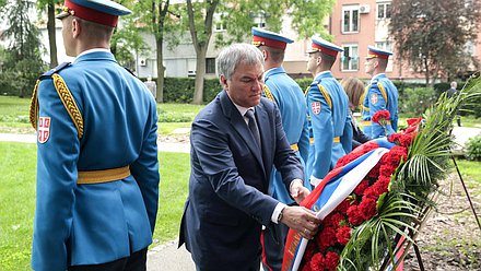 Chairman of the State Duma Viacheslav Volodin at the ceremony of wreath laying to the Monument to Soviet Soldiers