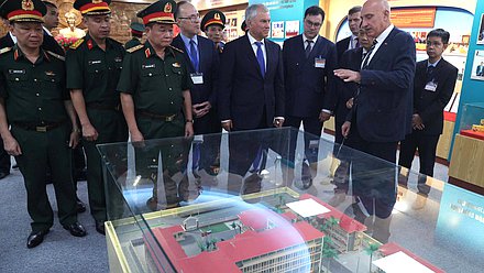 Председатель Государственной Думы Вячеслав Володин посетил Совместный Российско-Вьетнамский Тропический научно-исследовательский и технологический центр